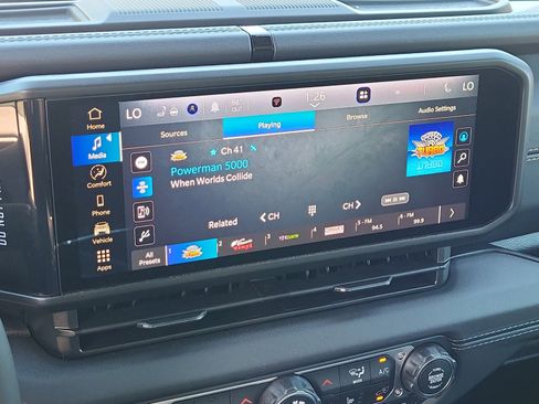 New 2025 Jeep Gladiator High Tide image 13