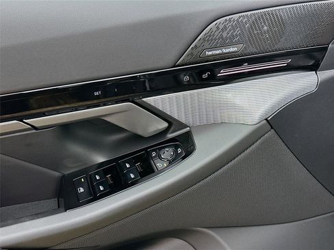 New 2026 BMW 530i xDrive 530i xDrive w/ M Sport Package image 18