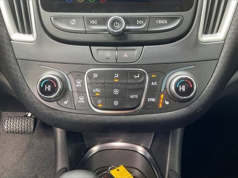 Used 2025 Chevrolet Malibu LT image 31