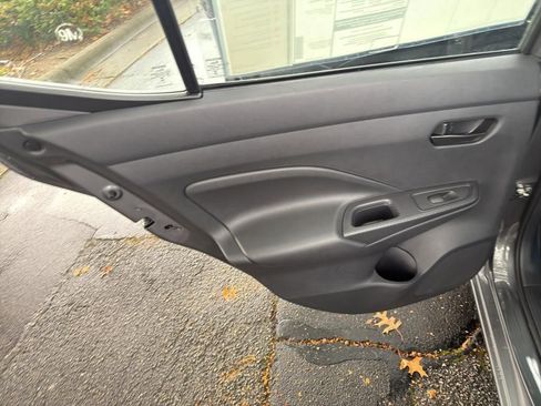 New 2025 Nissan Versa S image 30