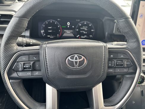 Used 2024 Toyota Tacoma Limited w/ Limited Package (LT) image 24