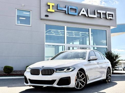 Used 2022 BMW 530i w/ M Sport Package RWD image 1