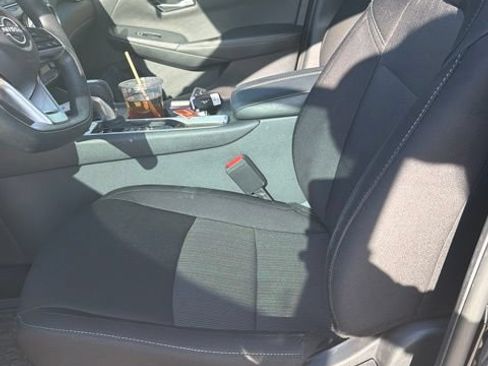 Used 2025 Nissan Sentra SV FWD image 4