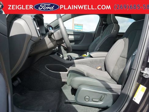 Used 2023 Volvo C40 P8 Recharge Plus AWD/4WD image 17