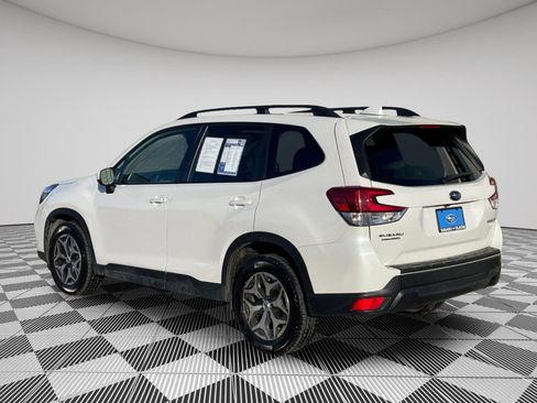 Used 2020 Subaru Forester Premium image 9