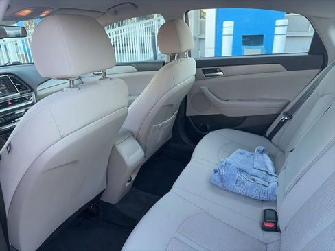 Used 2019 Hyundai Sonata SE FWD image 13