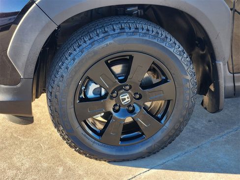 Certified 2022 Honda Pilot TrailSport image 11