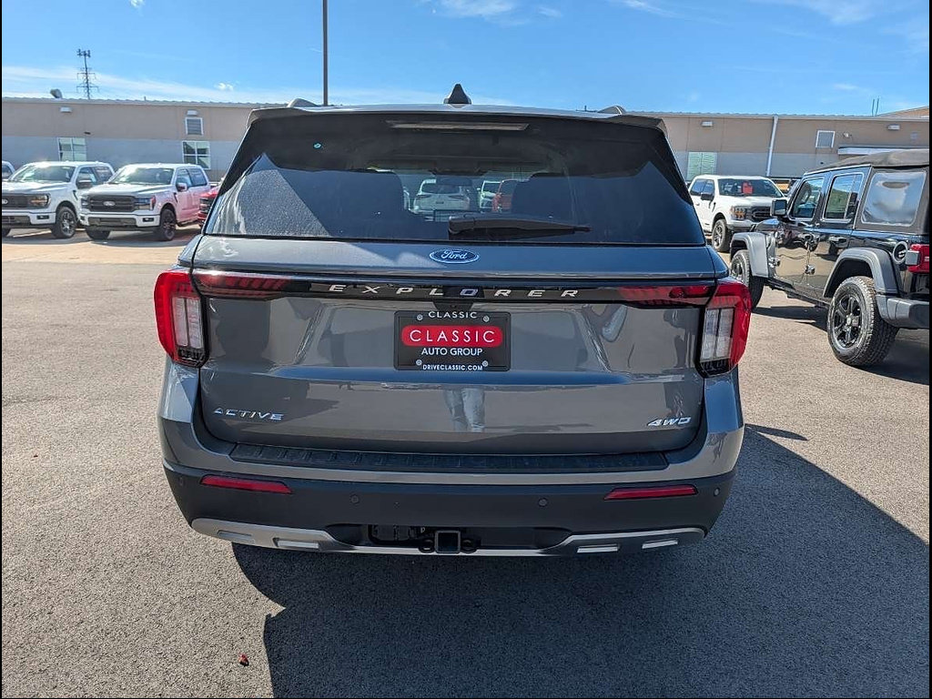 New 2026 Ford Explorer Active w/ Active Comfort Package AWD/4WD image 4