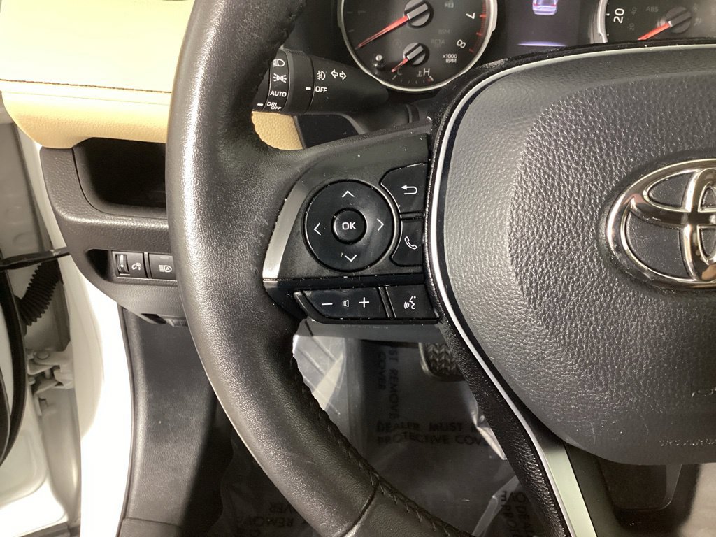 Used 2020 Toyota RAV4 XLE Premium AWD/4WD image 14