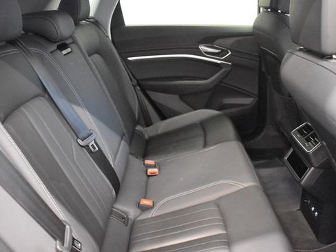 Used 2021 Audi e-tron Premium w/ Convenience Plus Package AWD/4WD image 16