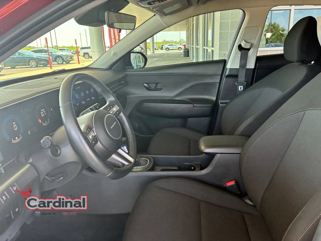 Used 2025 Hyundai Kona SEL FWD image 15
