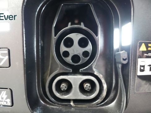 Used 2024 Kia EV6 Wind RWD image 10