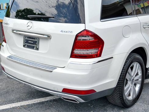 Used 2011 Mercedes-Benz GL 450 4MATIC image 29