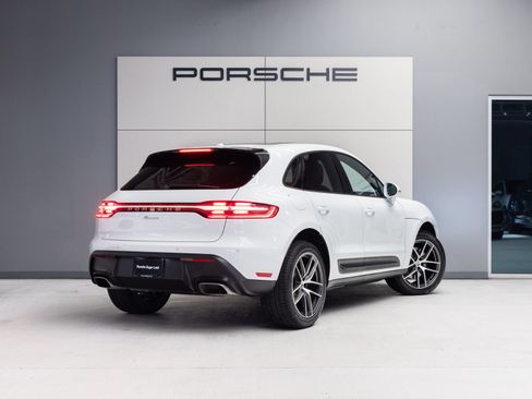 Certified 2026 Porsche Macan AWD/4WD image 7