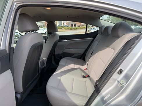 Used 2020 Hyundai Elantra SE w/ Cargo Package (C1) FWD image 26
