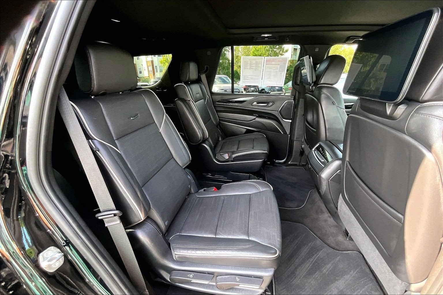 Used 2023 Cadillac Escalade Sport AWD/4WD image 25