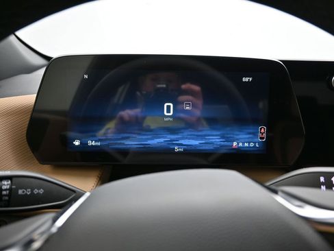New 2026 Chevrolet Equinox ACTIV w/ Convenience Package III FWD image 14