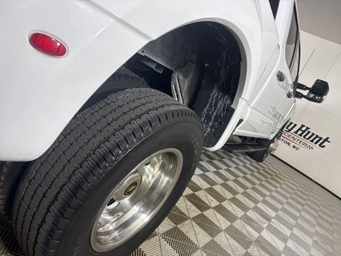 Used 2024 Ford F350 XLT image 32