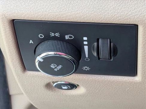 Used 2014 Jeep Grand Cherokee Limited w/ Luxury Group II image 7