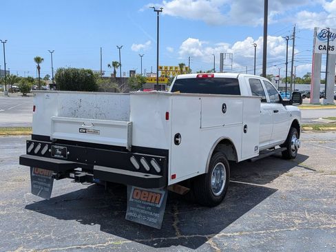 Used 2024 RAM 3500 Tradesman w/ Chrome Appearance Group AWD/4WD image 5