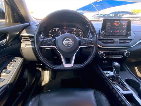 Used 2020 Nissan Altima 2.5 SR FWD image 6