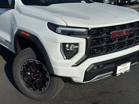 New 2026 GMC Canyon AT4 image 3