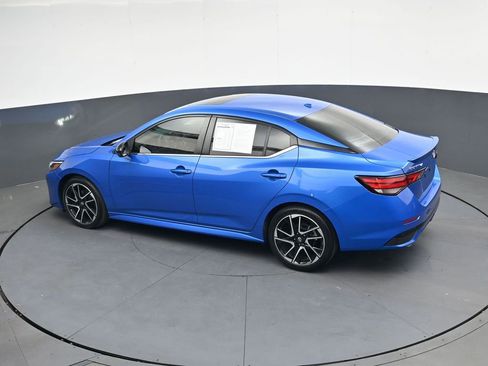 Used 2024 Nissan Sentra SR w/ SR Premium Package FWD image 34