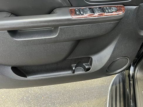 Used 2014 GMC Yukon Denali image 22