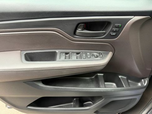Used 2019 Honda Odyssey EX-L image 18