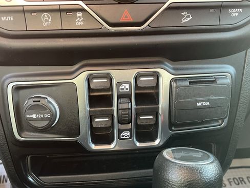 Used 2021 Jeep Wrangler Unlimited Sport S image 15