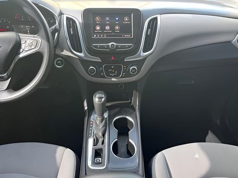 Used 2020 Chevrolet Equinox LS w/ LS Convenience Package AWD/4WD image 23