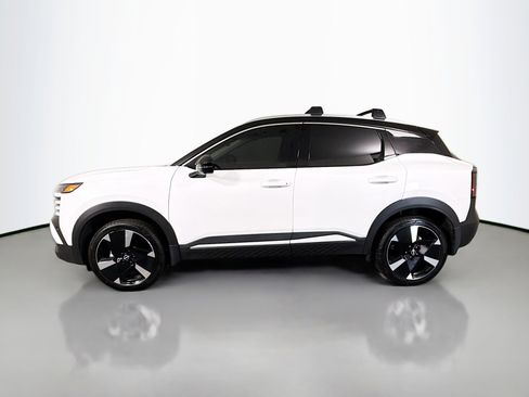 Used 2026 Nissan Kicks SR w/ SR Premium Package FWD image 6