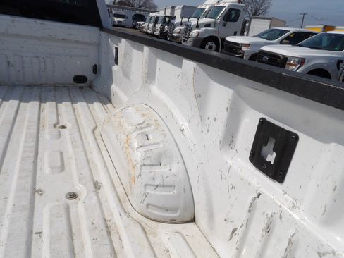 Used 2022 Ford F250 XL w/ Power Equipment Group image 8