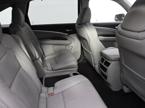 Used 2019 Acura MDX w/ Technology & Entertainment AWD/4WD image 18