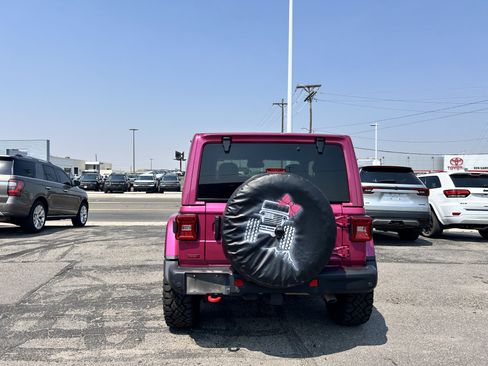 Used 2024 Jeep Wrangler Rubicon AWD/4WD image 4