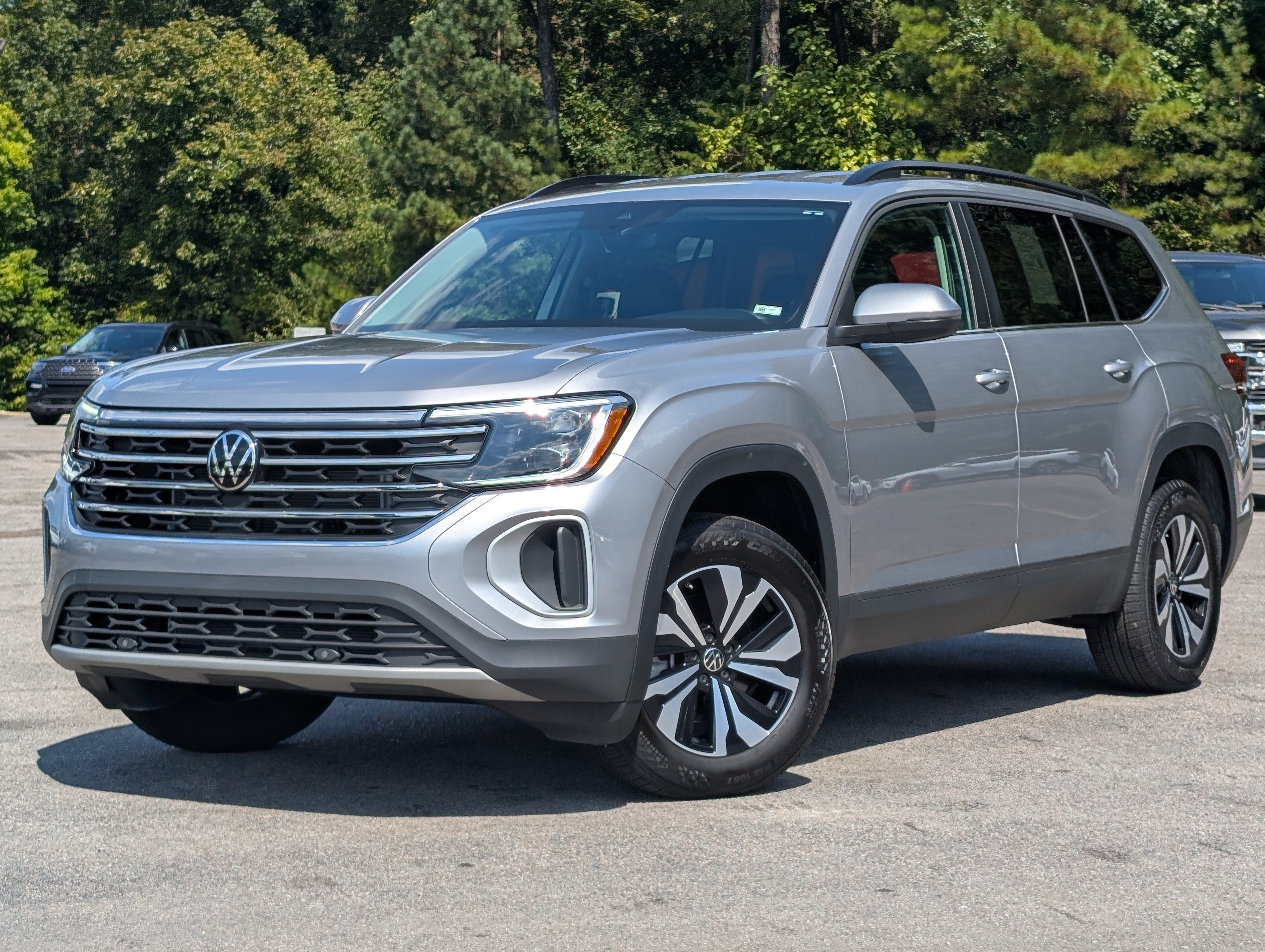 Used 2025 Volkswagen Atlas SE FWD image 5
