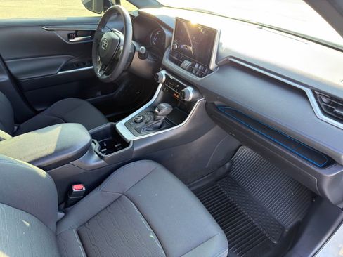 Used 2025 Toyota RAV4 SE image 36