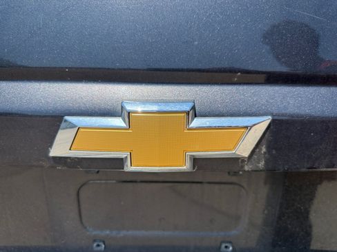 Used 2018 Chevrolet Suburban Premier AWD/4WD image 23