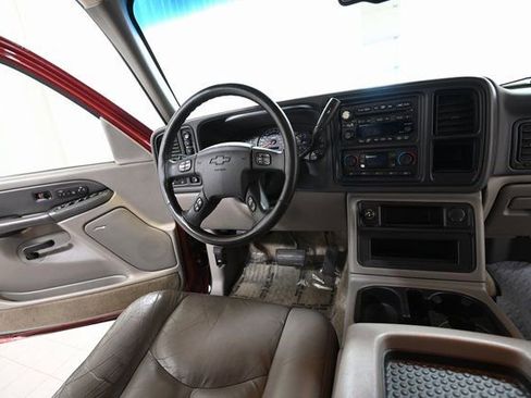 Used 2003 Chevrolet Suburban LT w/ LT Preferred Equipment Group image 28