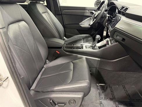Used 2025 Audi Q3 2.0T Premium image 10