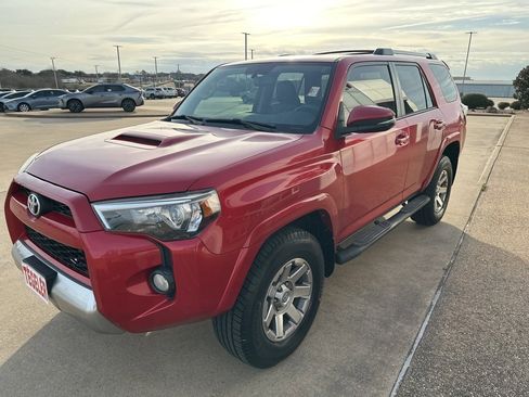 Used 2016 Toyota 4Runner Trail Premium image 3