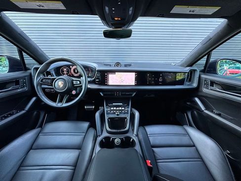 Certified 2024 Porsche Cayenne Turbo GT AWD/4WD image 37