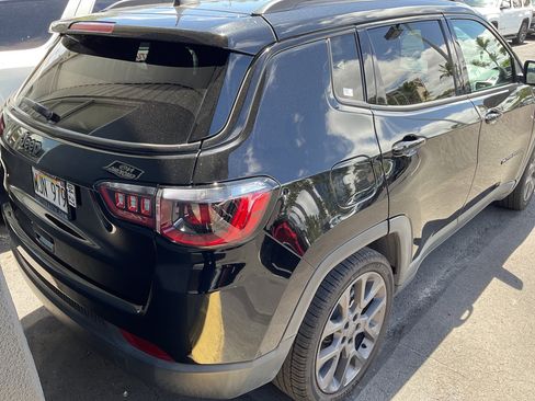 Used 2021 Jeep Compass Latitude FWD image 1