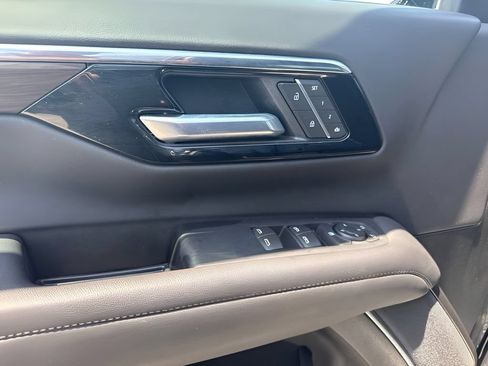 Used 2025 Chevrolet Tahoe LT AWD/4WD image 27