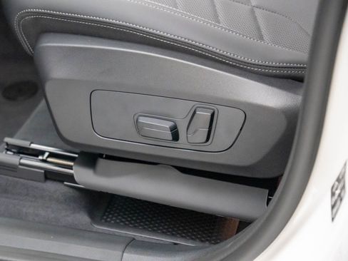 New 2026 BMW X1 xDrive28i image 13