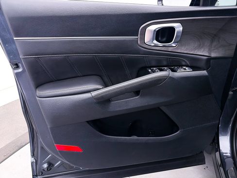 Certified 2024 Kia Sorento SX AWD/4WD image 17