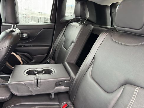 Used 2017 Jeep Renegade Limited w/ Advanced Technology Group image 32