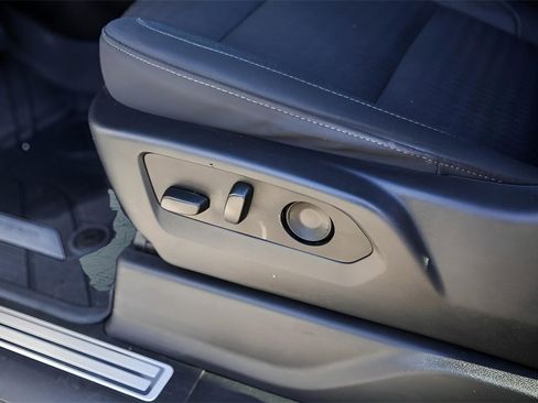 Used 2023 Chevrolet Silverado 1500 RST w/ Redline Edition image 11