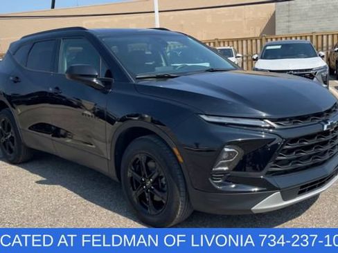 Used 2023 Chevrolet Blazer LT w/ Convenience Package AWD/4WD image 2