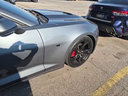 Used 2021 Chevrolet Camaro SS RWD image 11